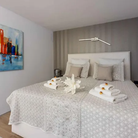 In 41674 Apartment *