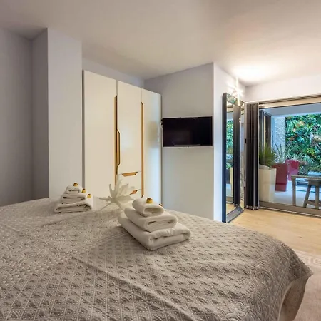 In 41674 Apartment *